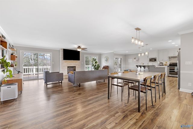 101 Ce Lee Circle, Huntsville, AL 35806