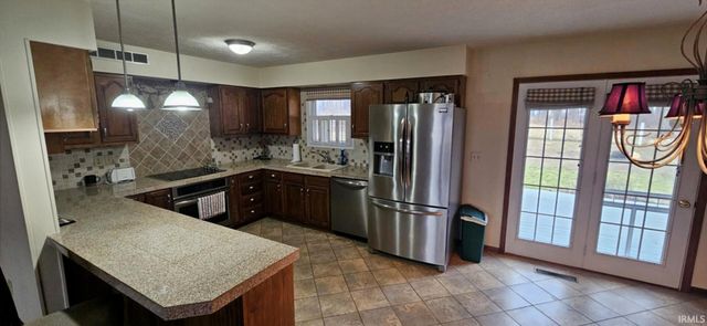 3653 W County Road 200, New Castle, IN 47362