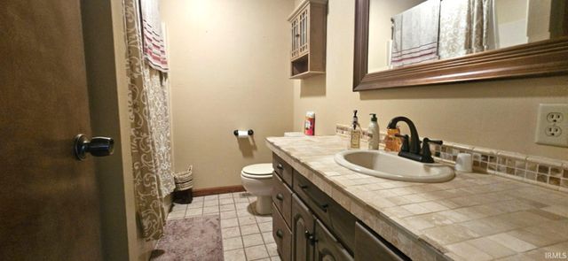 3653 W County Road 200, New Castle, IN 47362