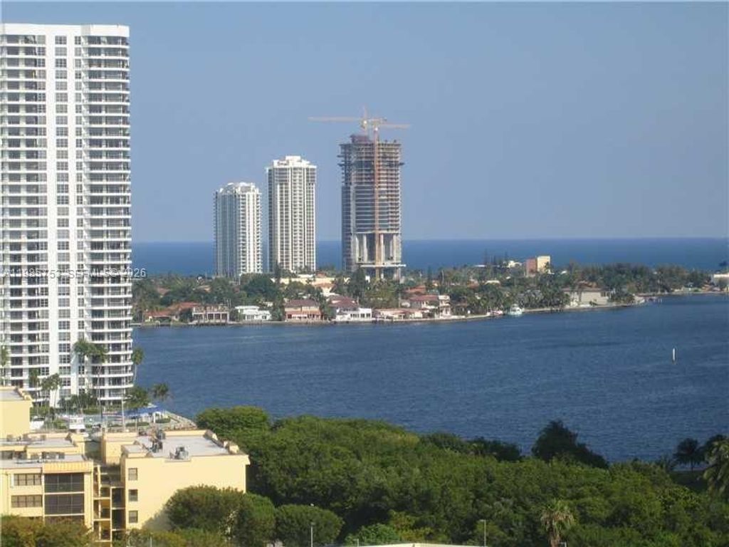 3300 NE 191st St 1708, Aventura, FL 33180