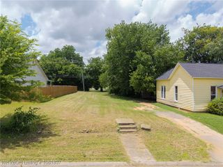 1319 N 14th Street, Fort Smith, AR 72901