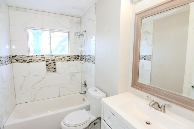 11731 Mclain Boulevard, Houston, TX 77071