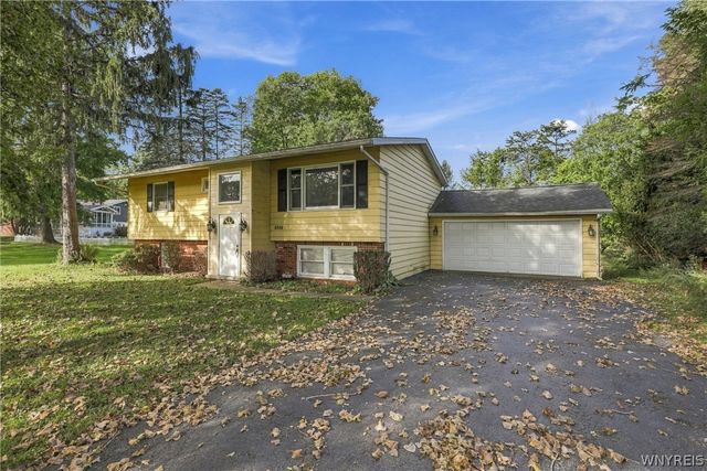 4800 Boncrest Road, Clarence, NY 14221