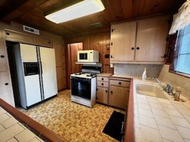 1856 Wagner Heights Rd, Stockton, CA 95209