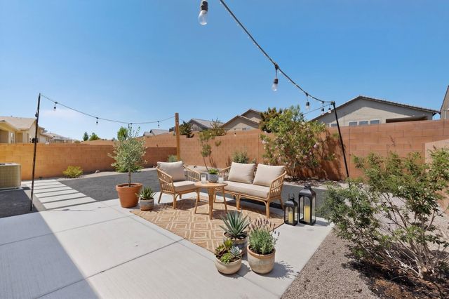 909 Tazanita Loop SE, Rio Rancho, NM 87124