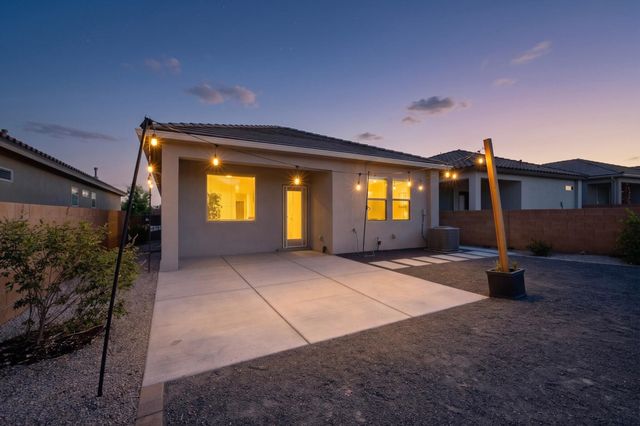 909 Tazanita Loop SE, Rio Rancho, NM 87124