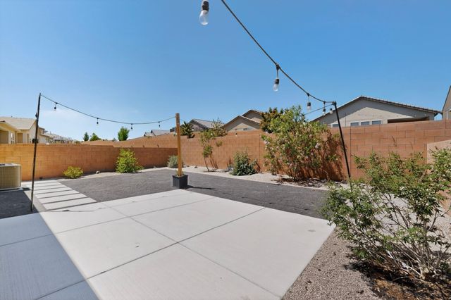 909 Tazanita Loop SE, Rio Rancho, NM 87124