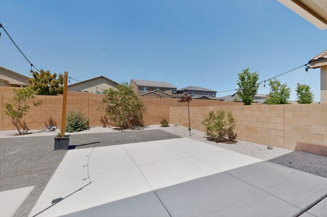 909 Tazanita Loop SE, Rio Rancho, NM 87124