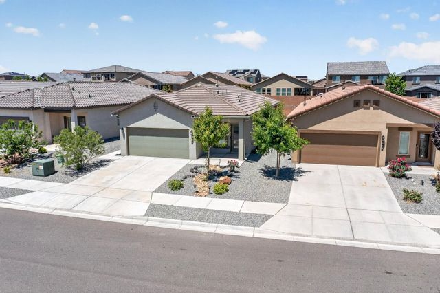909 Tazanita Loop SE, Rio Rancho, NM 87124