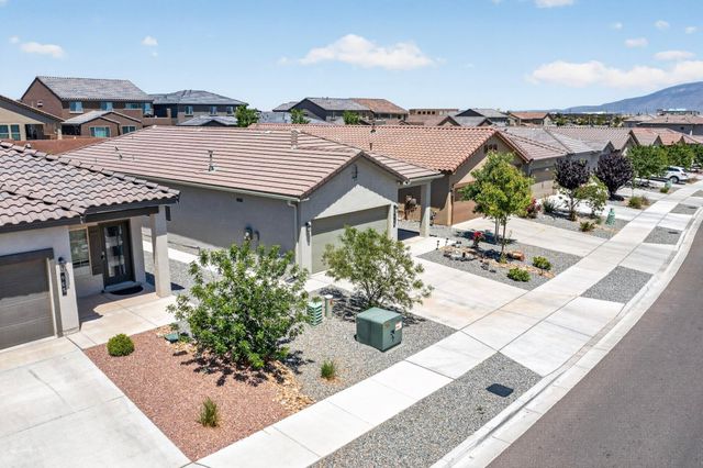 909 Tazanita Loop SE, Rio Rancho, NM 87124