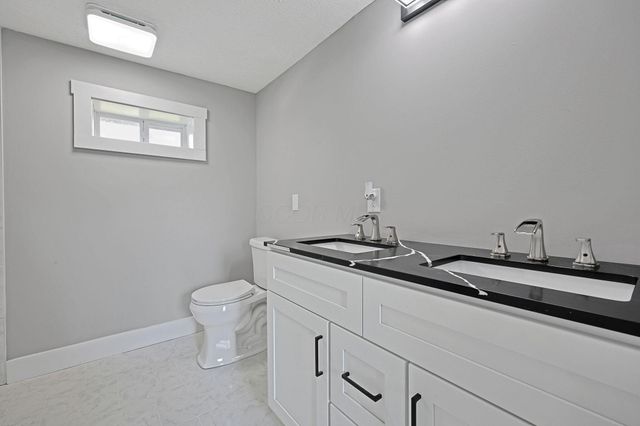8620 Lithopolis Road NW, Carroll, OH 43112