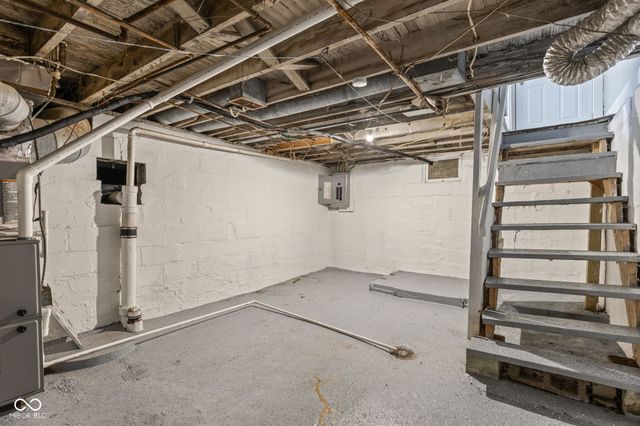 2921 E Brookside Avenue, Indianapolis, IN 46218