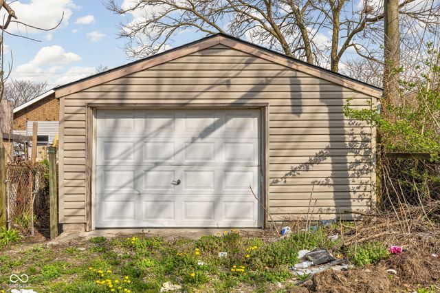 2921 E Brookside Avenue, Indianapolis, IN 46218