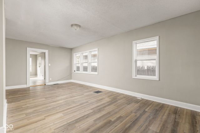 2921 E Brookside Avenue, Indianapolis, IN 46218