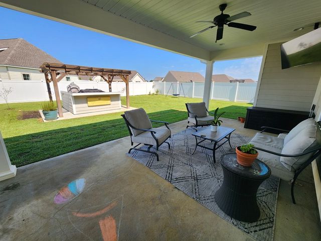 301 Oconee Dr, Midland City, AL 36350