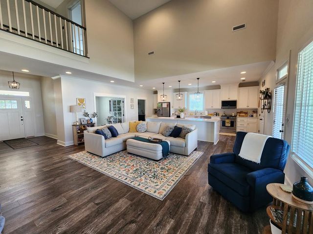 301 Oconee Dr, Midland City, AL 36350