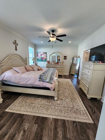 301 Oconee Dr, Midland City, AL 36350