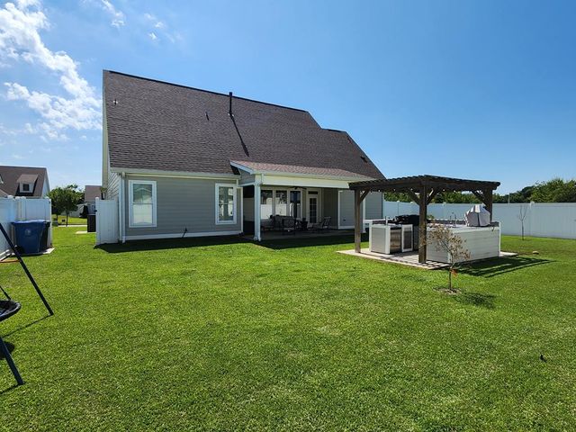 301 Oconee Dr, Midland City, AL 36350