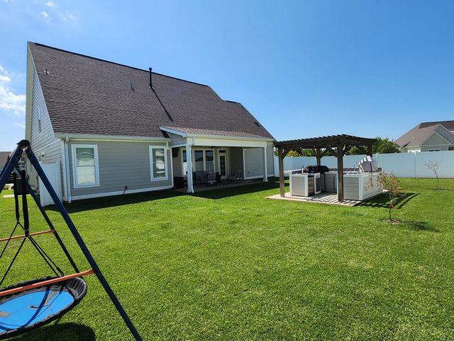 301 Oconee Dr, Midland City, AL 36350