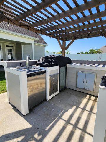301 Oconee Dr, Midland City, AL 36350