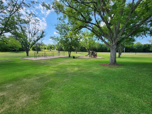 301 Oconee Dr, Midland City, AL 36350