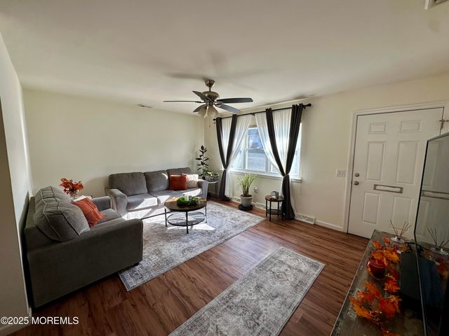 9 Nebraska Drive, Matawan, NJ 07747