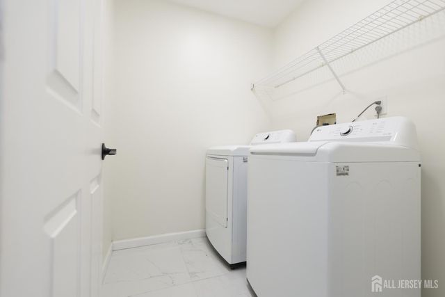 42 Pennsbury Way, East Brunswick, NJ 08816