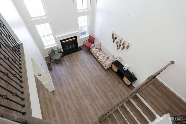 42 Pennsbury Way, East Brunswick, NJ 08816