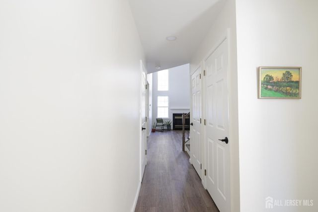 42 Pennsbury Way, East Brunswick, NJ 08816