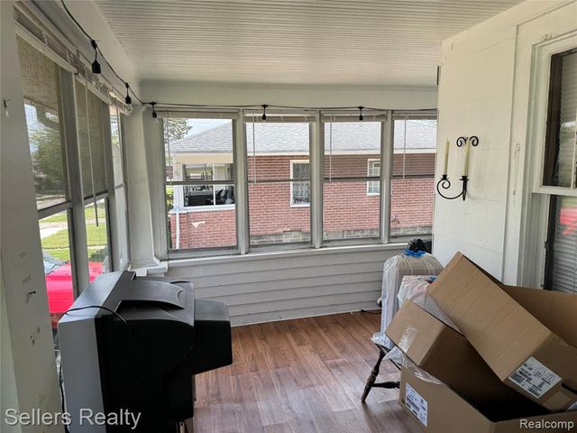 701 Saint Clair Avenue, Flint, MI 48504