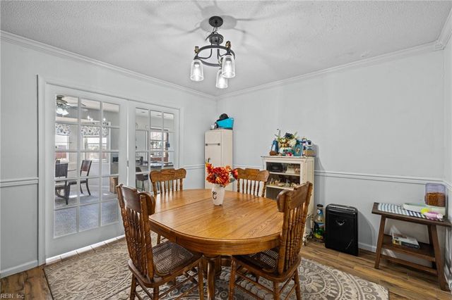 549 Prince Of Wales DR, Virginia Beach, VA 23452