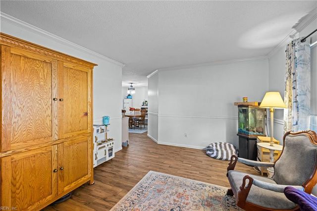 549 Prince Of Wales DR, Virginia Beach, VA 23452