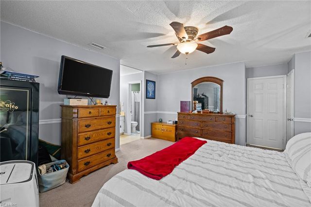 549 Prince Of Wales DR, Virginia Beach, VA 23452