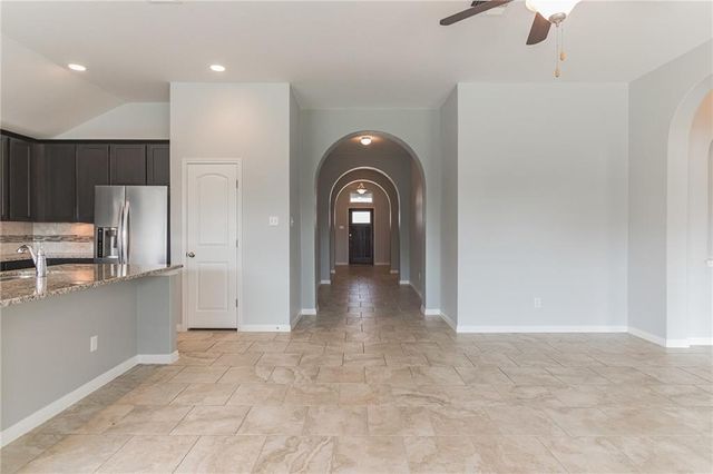 320 Lightcliff ST, Hutto, TX 78634