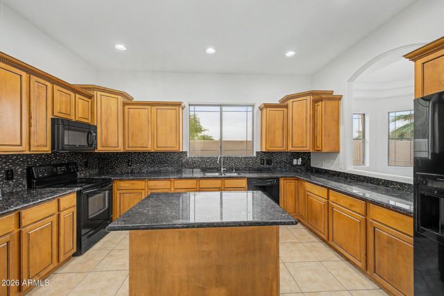 6202 E MCKELLIPS Road 19, Mesa, AZ 85215
