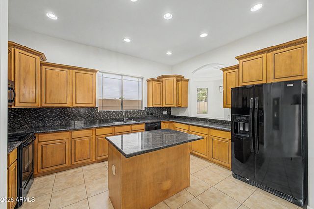 6202 E MCKELLIPS Road 19, Mesa, AZ 85215
