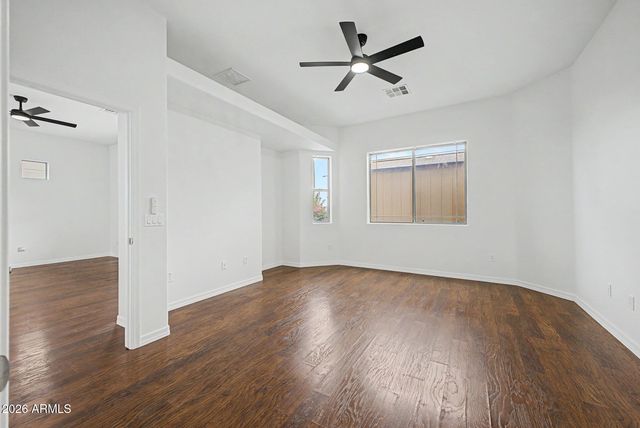 6202 E MCKELLIPS Road 19, Mesa, AZ 85215