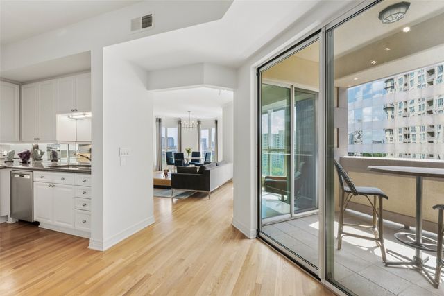 3401 Lee Parkway 1003, Dallas, TX 75219