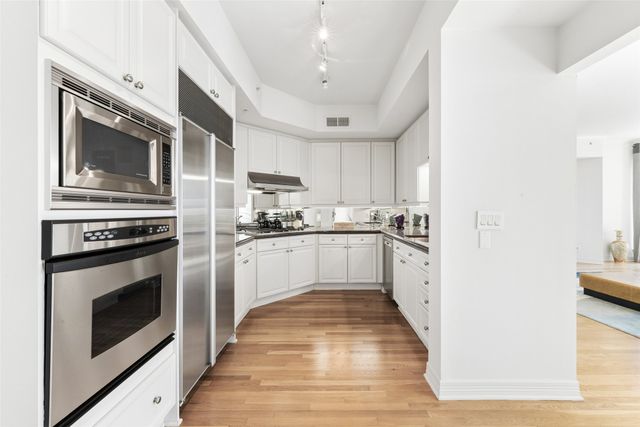 3401 Lee Parkway 1003, Dallas, TX 75219