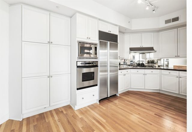 3401 Lee Parkway 1003, Dallas, TX 75219