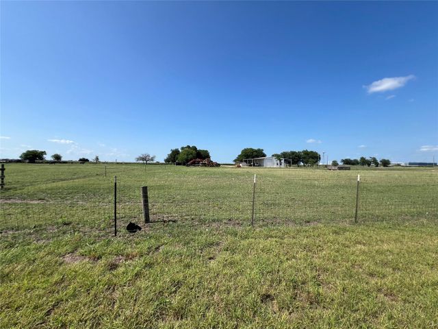 105 Michael LN, Taylor, TX 76574