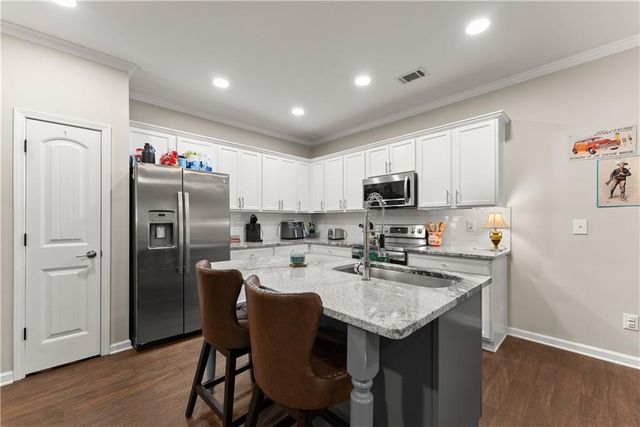 5339 TIMBER HILLS Drive, Oakwood, GA 30566