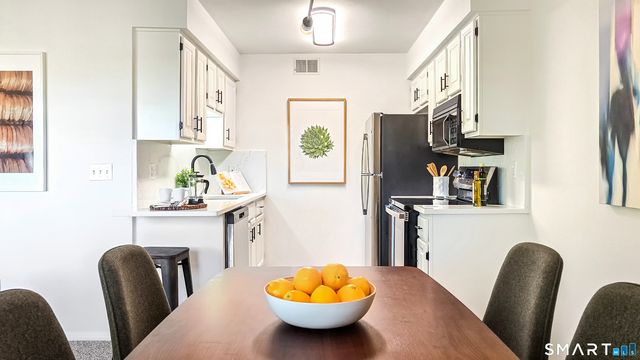 21 Prospect Avenue B103, Norwalk, CT 06850