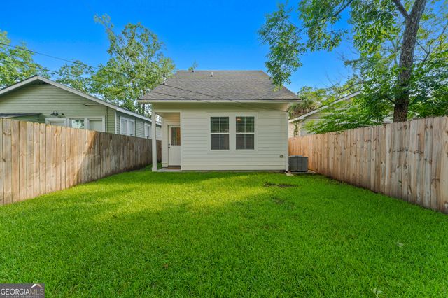 711 E 32nd Street, Savannah, GA 31401
