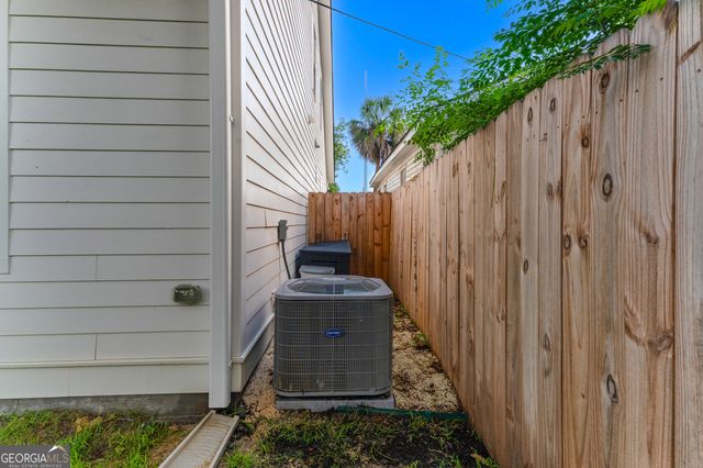 711 E 32nd Street, Savannah, GA 31401