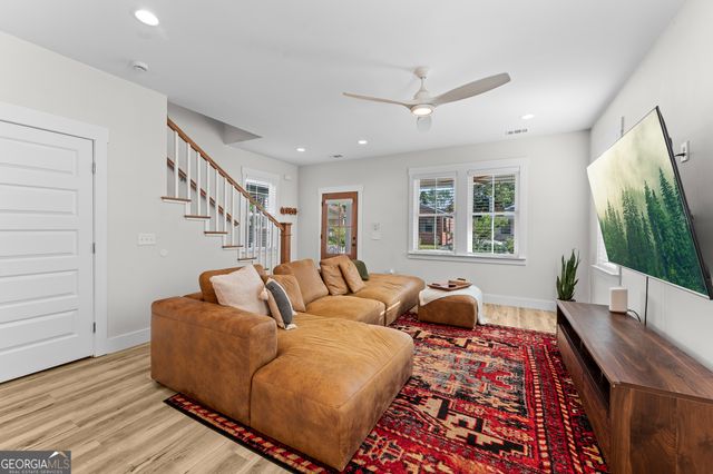 711 E 32nd Street, Savannah, GA 31401