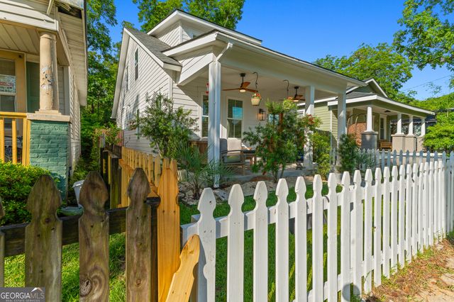 711 E 32nd Street, Savannah, GA 31401