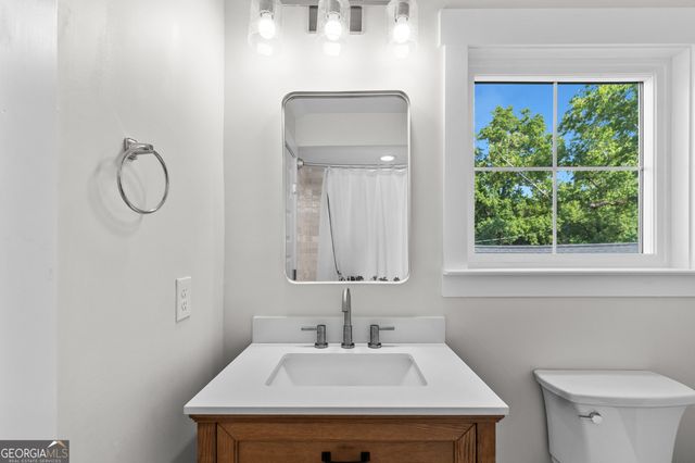 711 E 32nd Street, Savannah, GA 31401