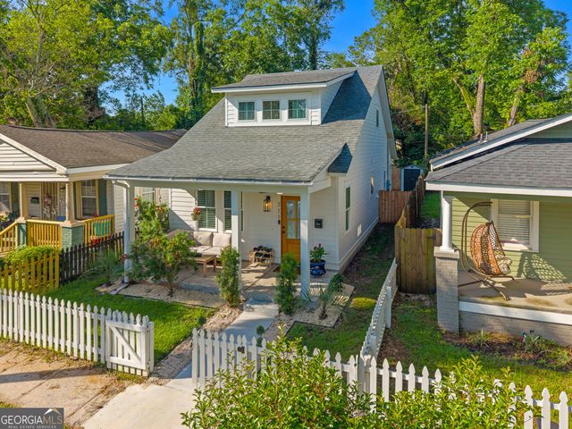 711 E 32nd Street, Savannah, GA 31401