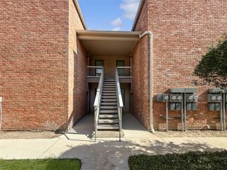 2829 Timmons Lane 209, Houston, TX 77027